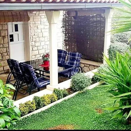 Apartments Ita - Postira Exterior photo
