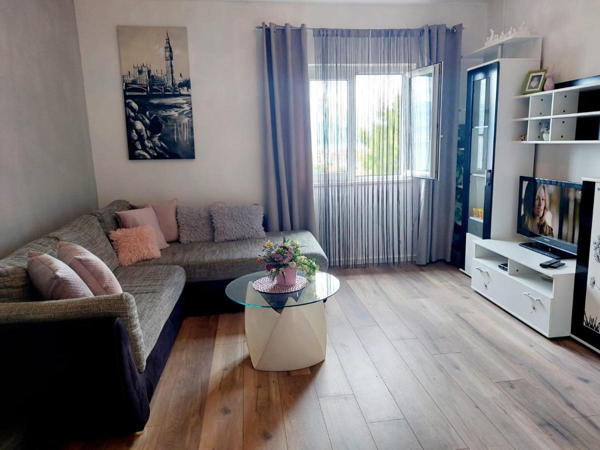 Apartment Ita - Postira