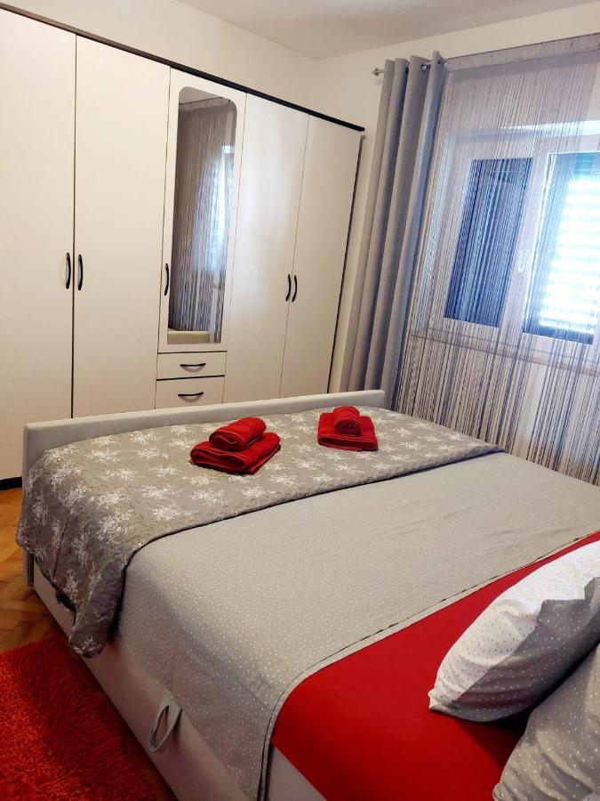 Apartment Ita - Postira