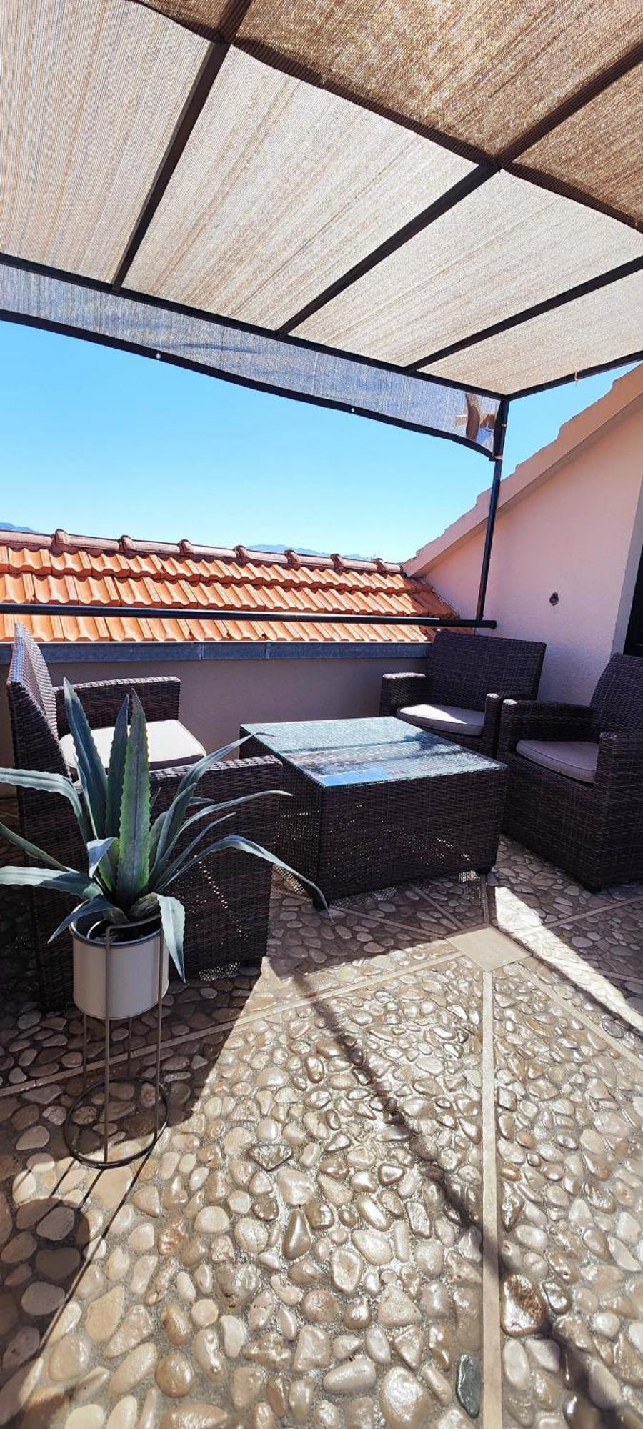 Ita - Apartment Postira